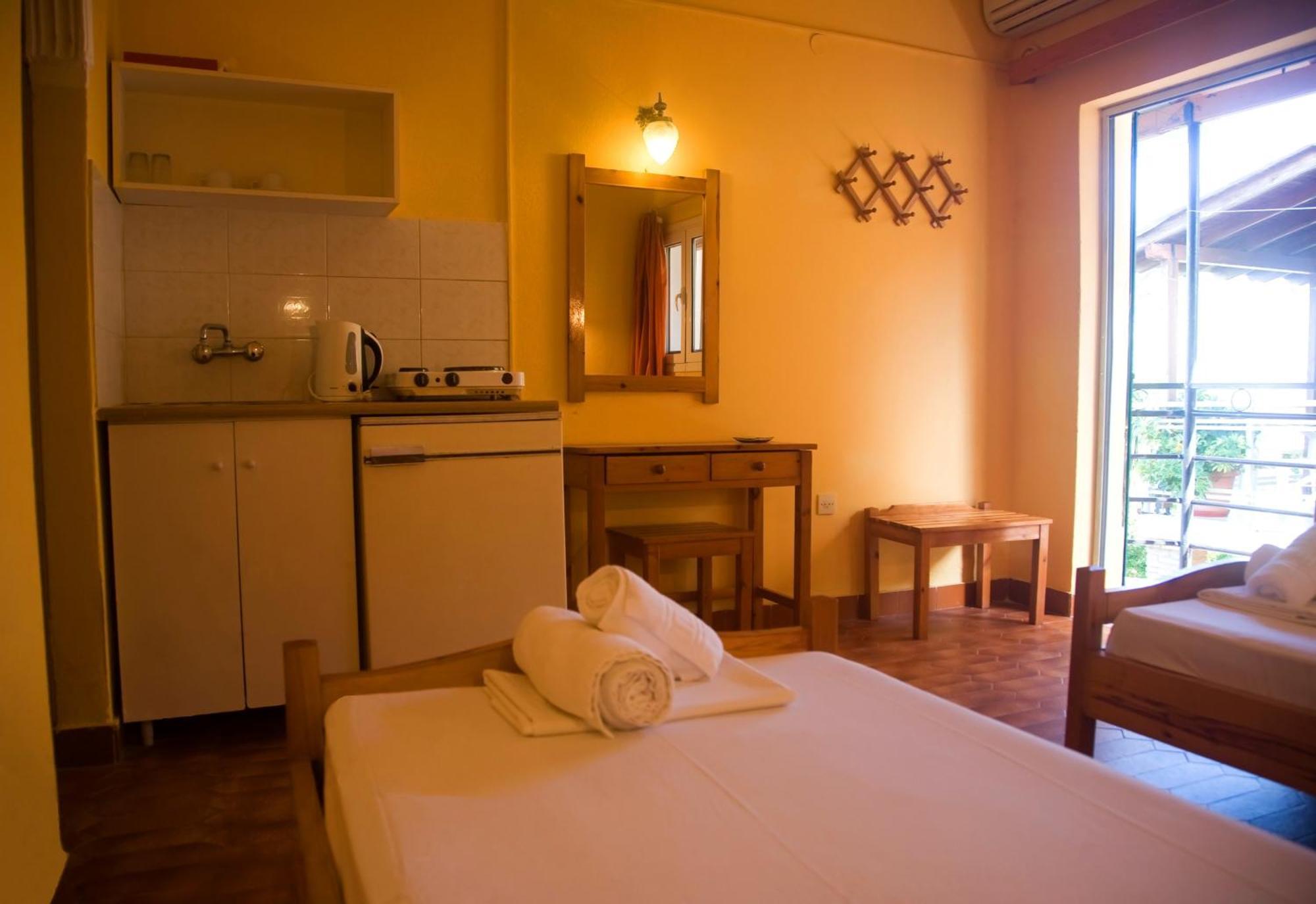 Evgenios Studios Kávos Habitación foto